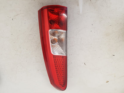 2000 - 2007 Volvo XC70  Estate Right Taillight