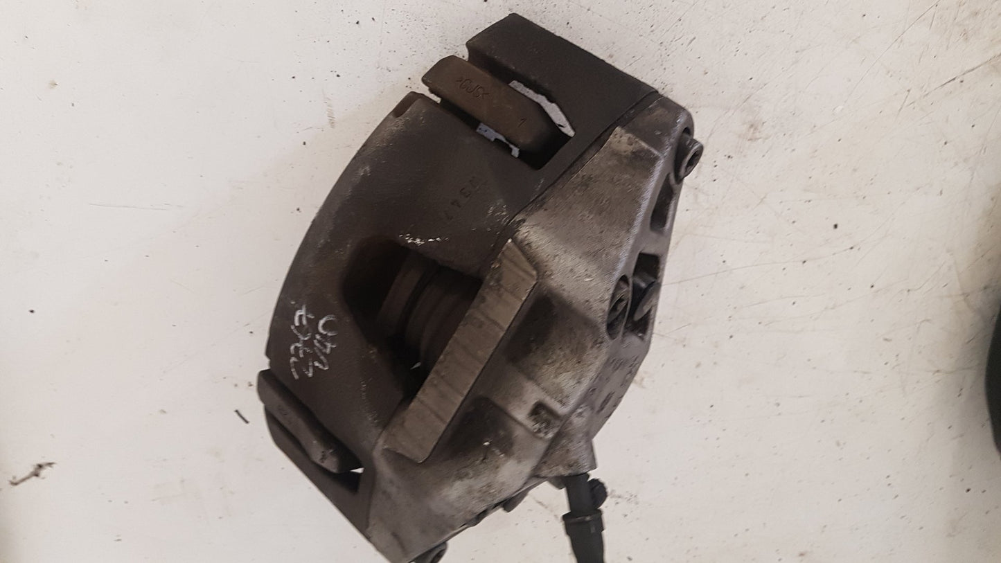 2015 - 2019 Volvo V40 Cross Country  Hatchback Left Front Caliper 36000704