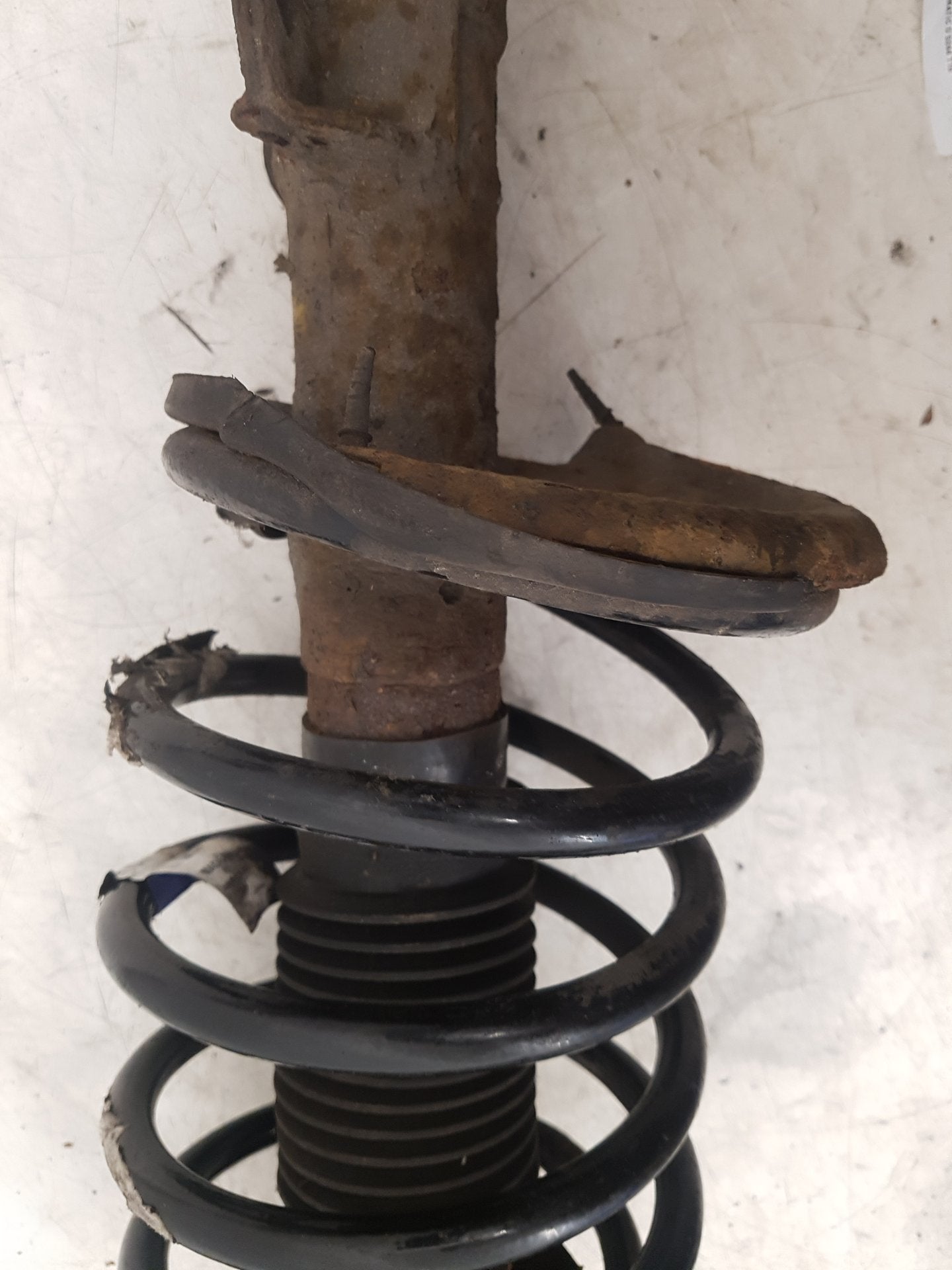 2007 Volvo V70  Estate Right Front Shock Absorber 30760125