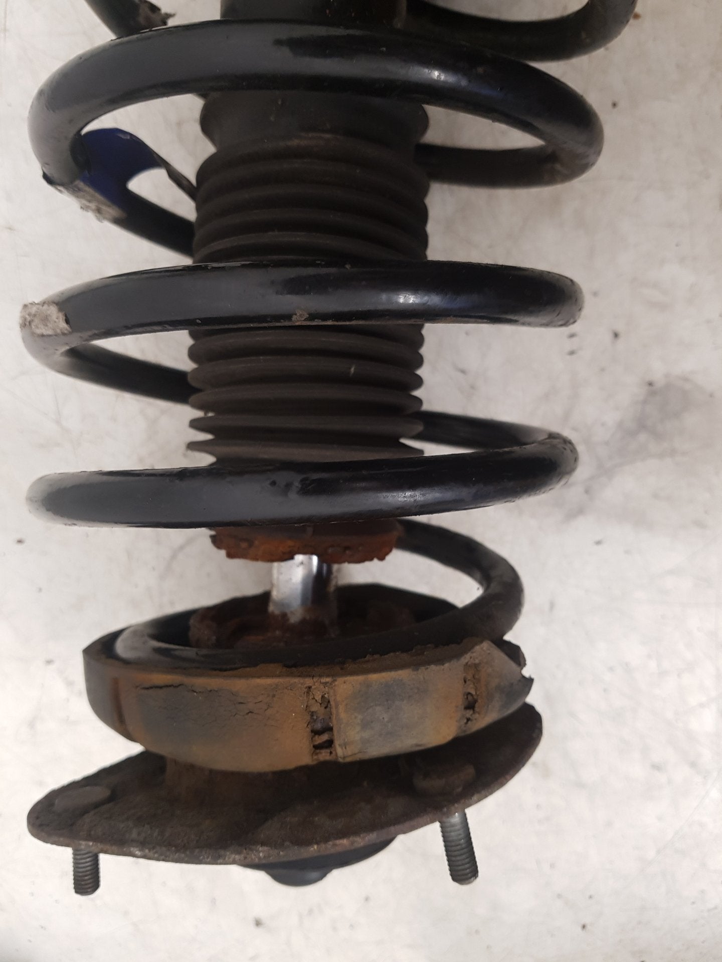 2007 Volvo V70  Estate Right Front Shock Absorber 30760125