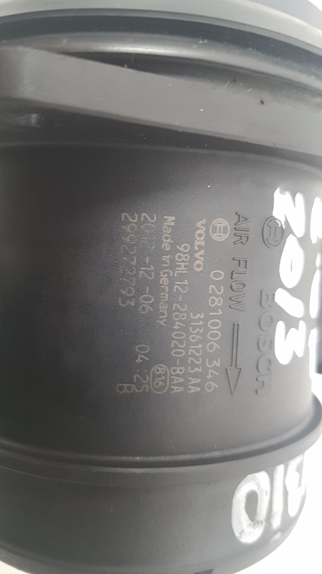 2013 Volvo S60  Saloon Air Flow Meter 0281006346