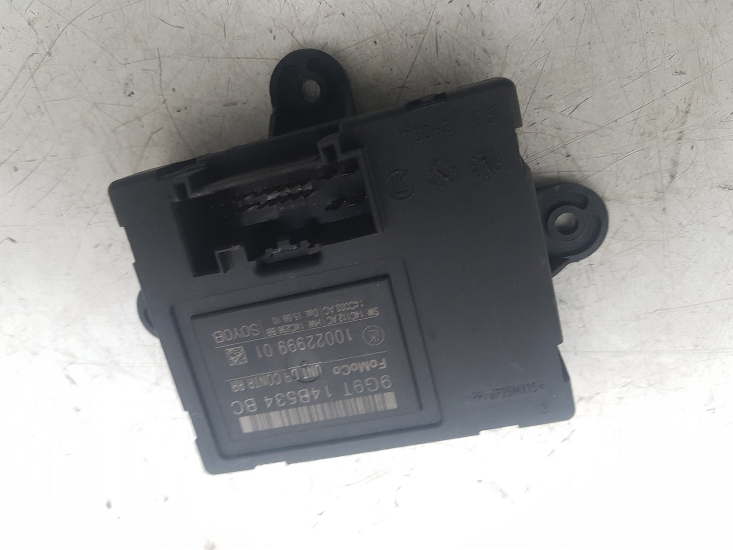 2010 - 2016 Volvo S80  Saloon Door Control Module 9G9T14B534BC