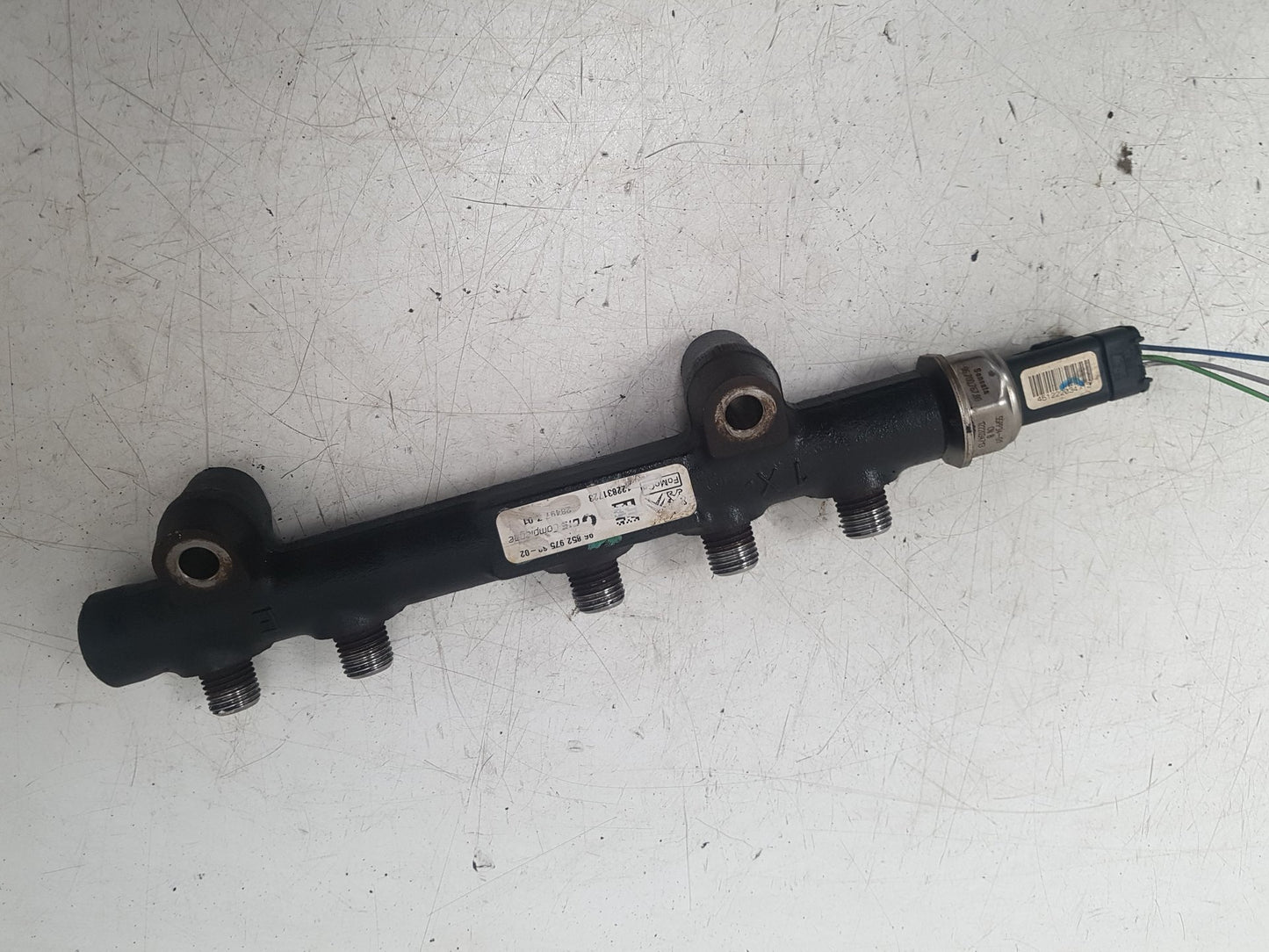 2013 - 2019 Volvo V40 III 525 Hatchback Injection Rail 968529758002