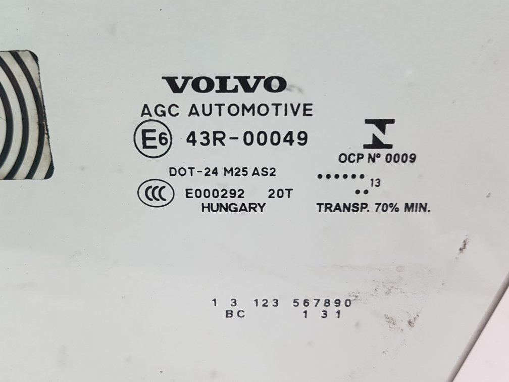 2012 - 2016 Volvo V40  Hatchback Left Front Door Window AS2
