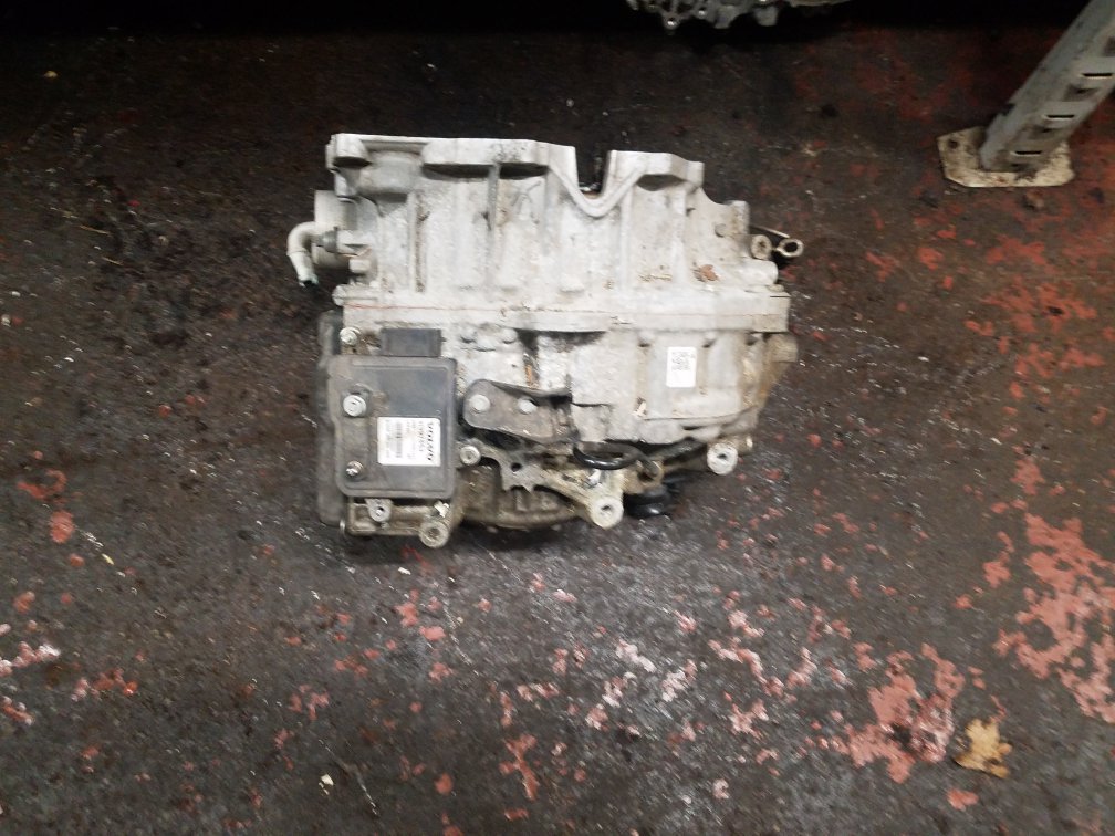 2015 - 2020 Volvo V40  Hatchback Automatic Transmission 1285202