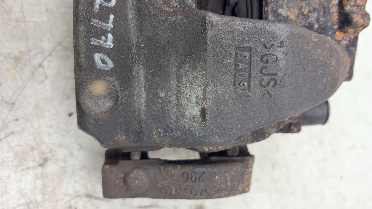 2017 - 2026 Volvo V60 II 225 Estate Right Front Caliper 31381552