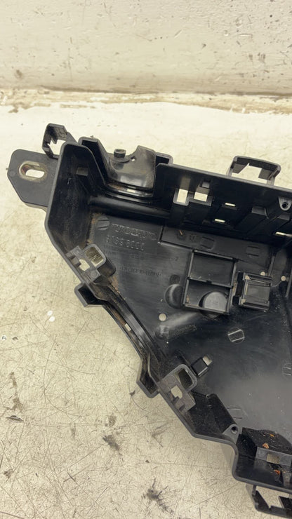 2017 - 2026 Volvo V60 II 225 Estate Interior Fuse Box 31398000
