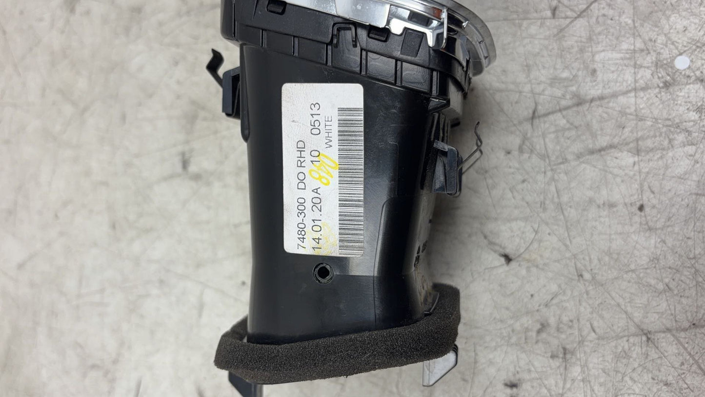 2013 - 2016 Volvo V40 III 525 Hatchback DASHBOARD VENT 1281851