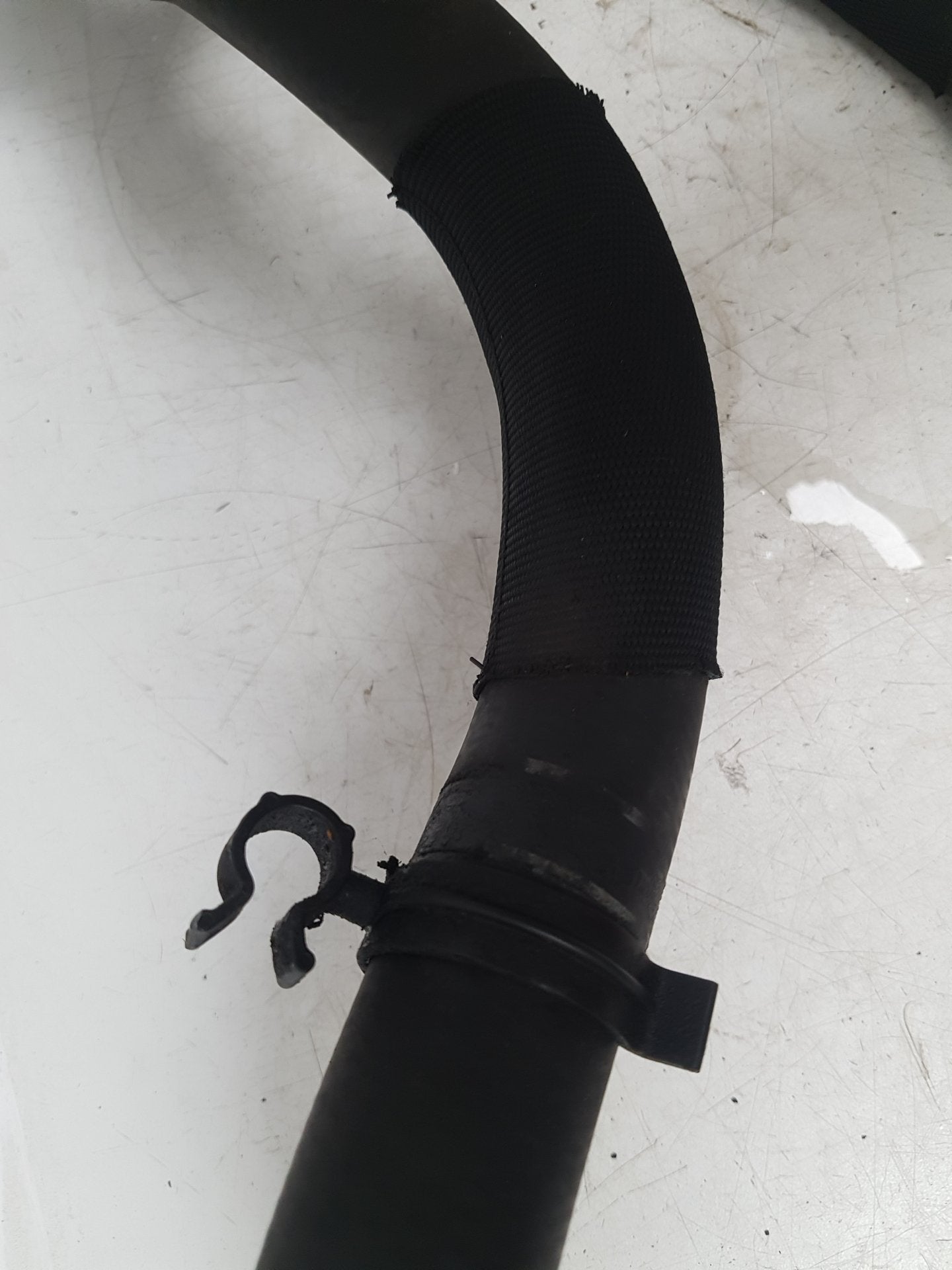 2008 - 2009 Volvo C70  Convertible RADIATOR HOSE 5M51-8286BA