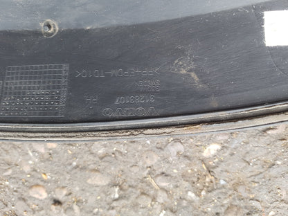 2010 Volvo XC70  Estate Right Rear Wheel Arch Moulding 31283106