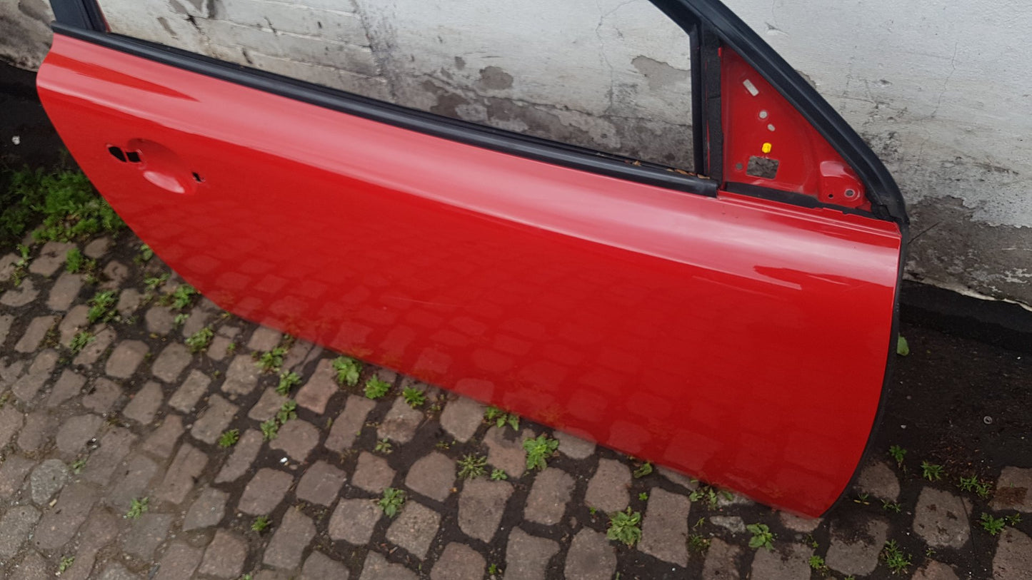 2006 - 2013 Volvo C30  Hatchback DOOR - BARE (FRONT DRIVER SIDE) 31335484