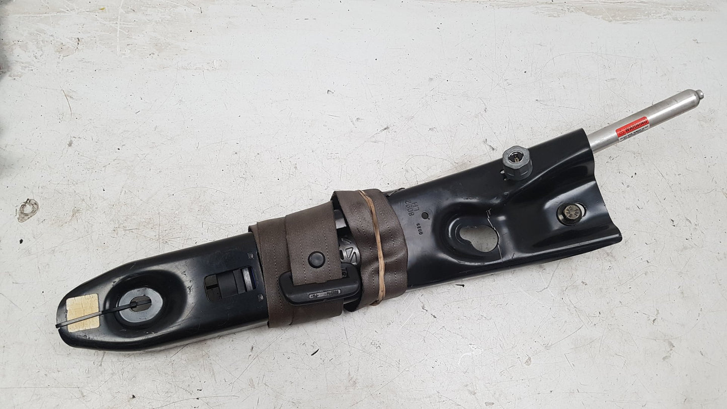 2002 - 2006 Volvo XC90  Estate Left Front Seat Belt 30662728