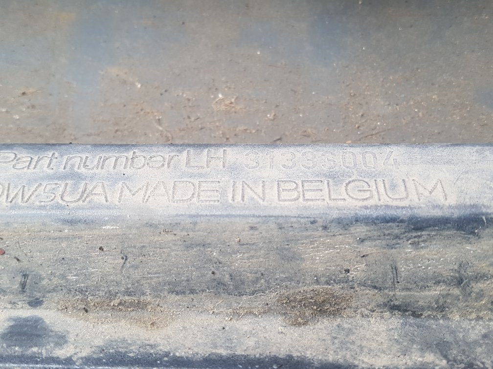 2010 - 2014 Volvo S60  Saloon Left Side Skirt 31333004