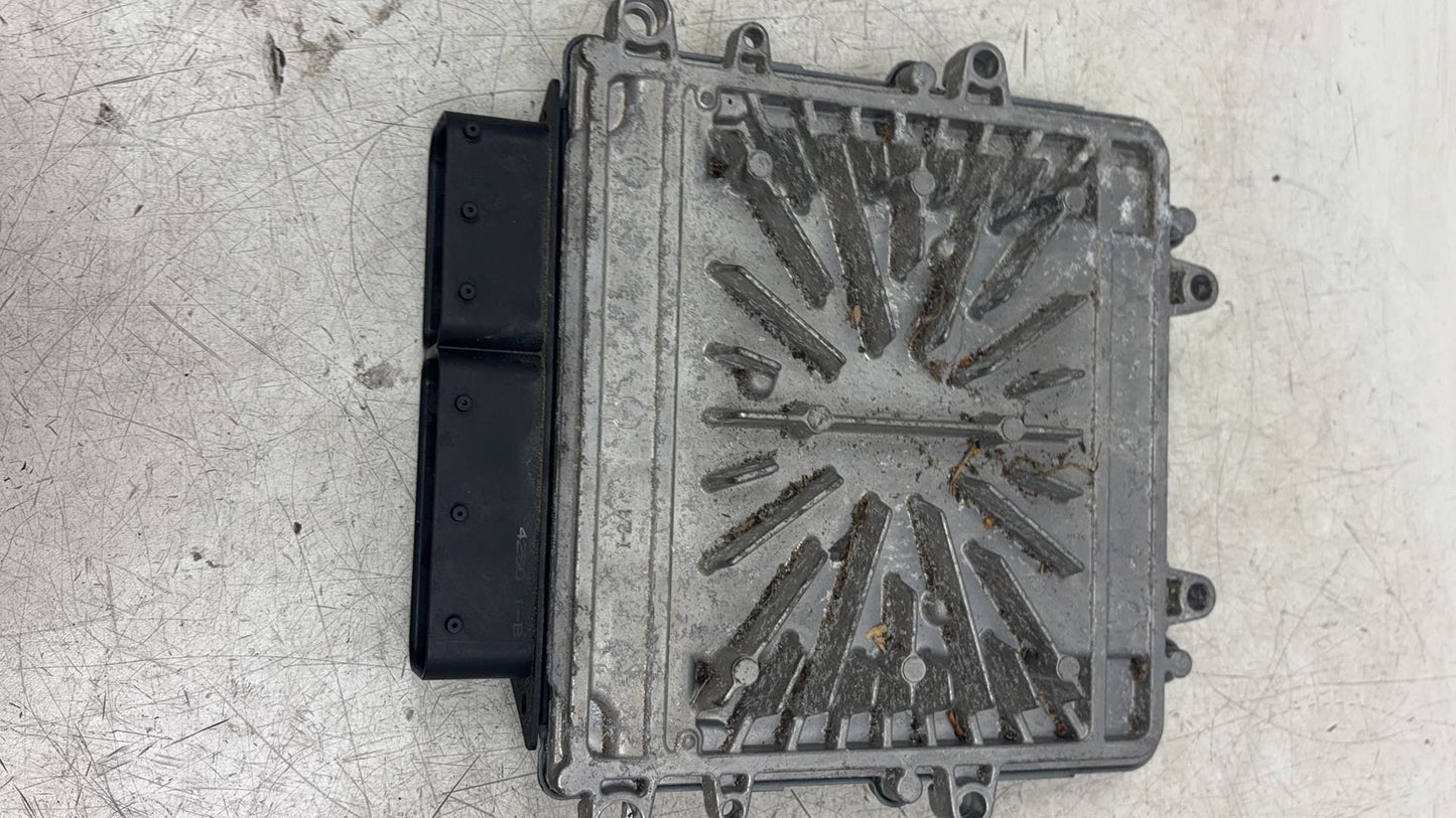 2010 Volvo XC70  Estate Engine ECU 31303388