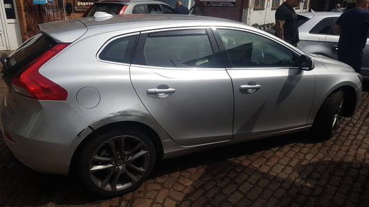 2015 Volvo V40 525, 526 Hatchback Petrol