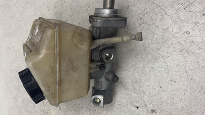 2007 - 2014 Volvo XC90  Estate Brake Master Cylinder 8683272