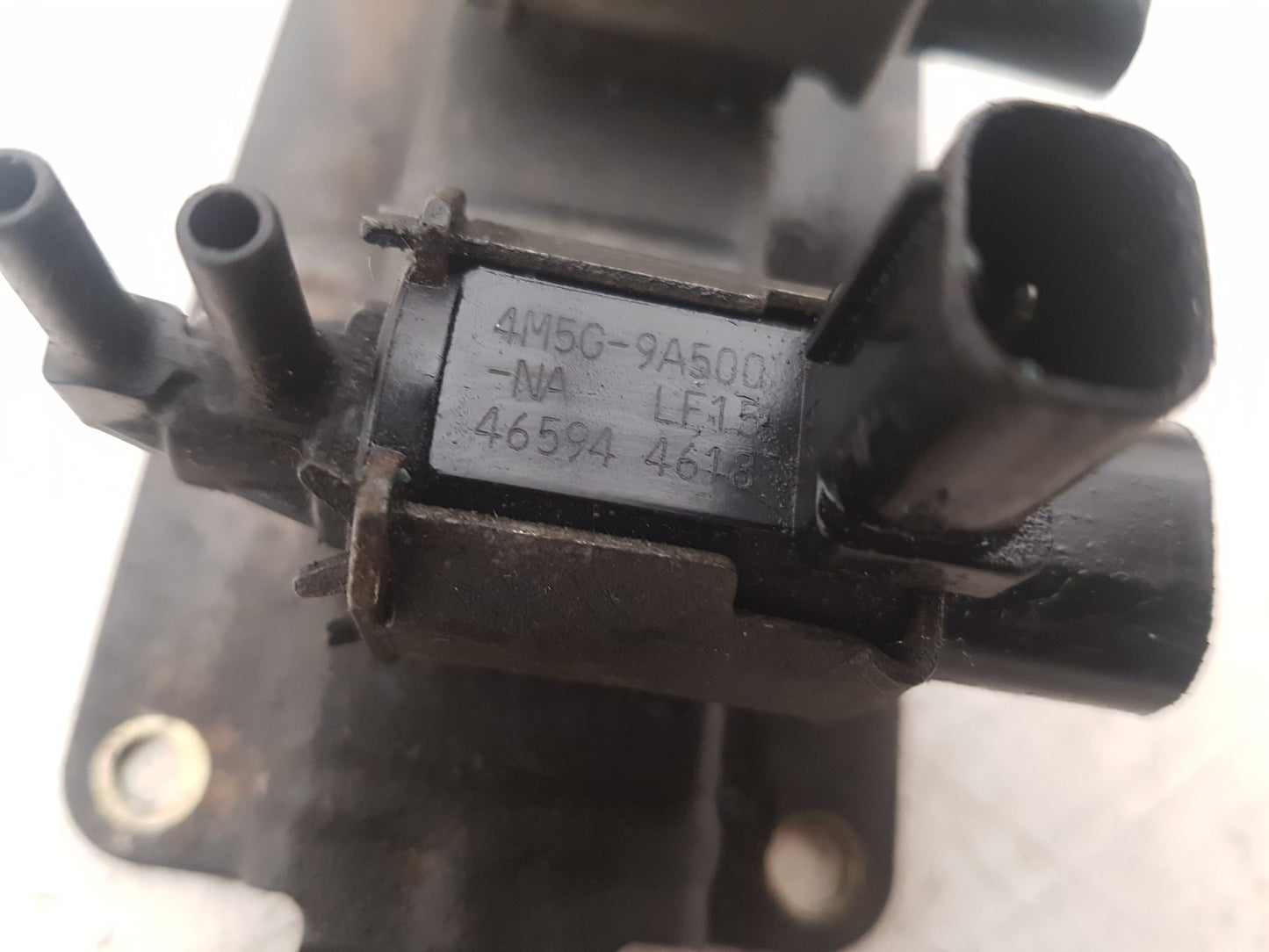 2004 - 2007 Volvo S40  Saloon VACUUM CONTROL SOLENOID VALVE 4M5G-9A500-NA