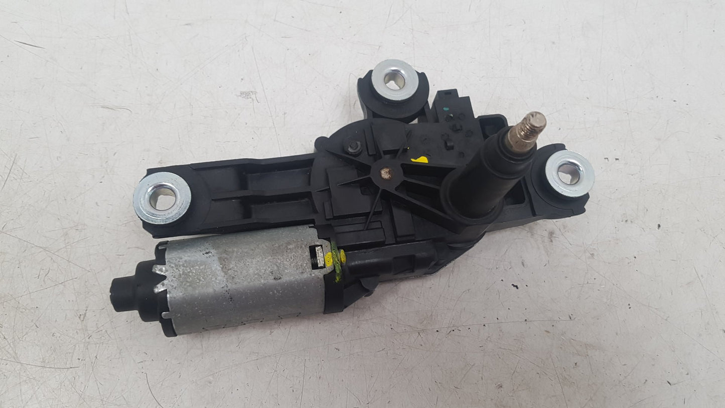 2007 - 2012 Volvo C30  Hatchback Rear Wiper Motor 53028312