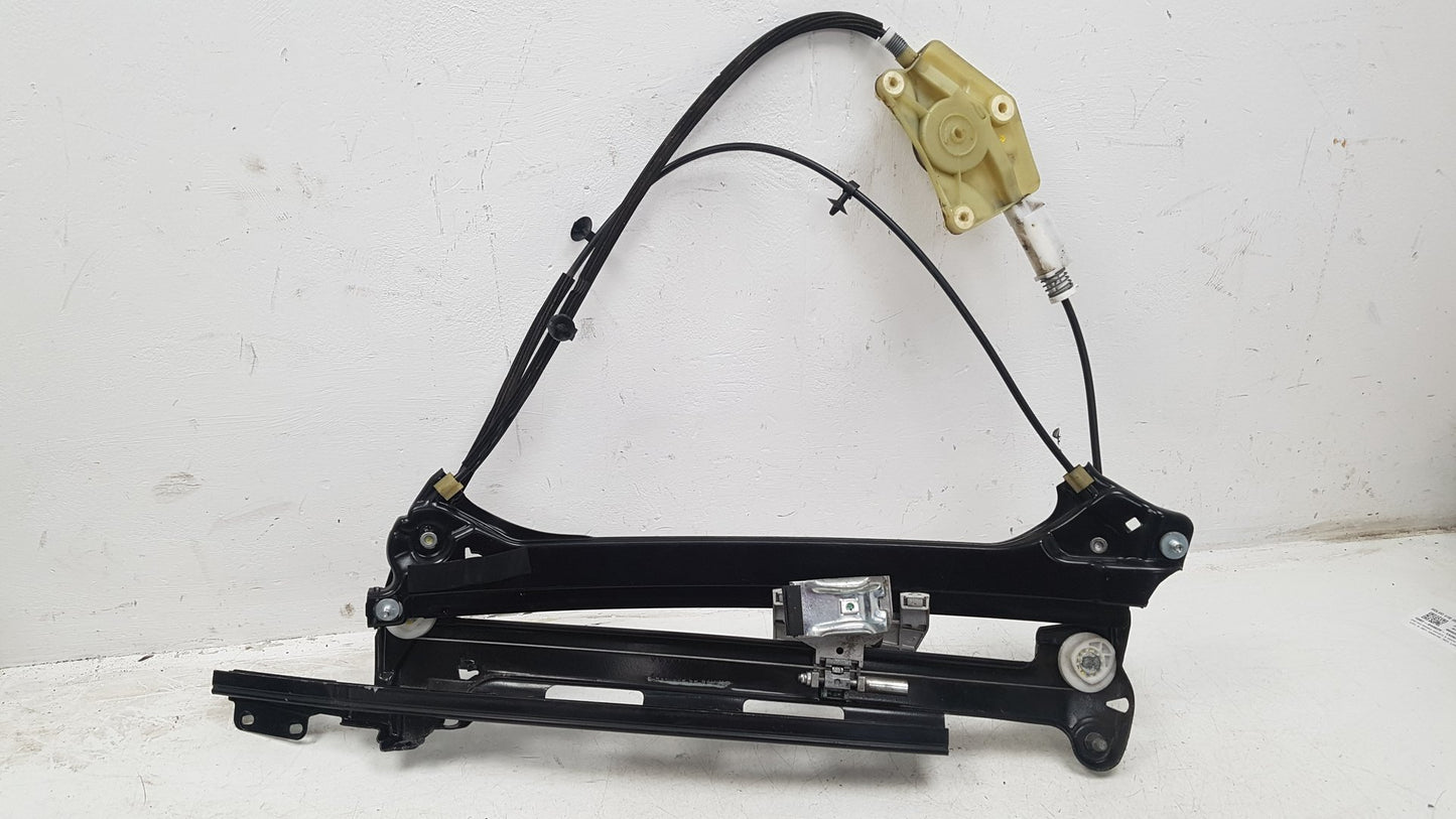 2007 - 2013 Volvo C70  Convertible WINDOW REGULATOR/MECH ELECTRIC  (FRONT PASSENGER SIDE) 30633660