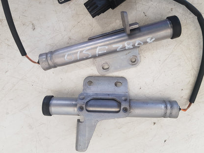 2017 - 2025 Volvo V90 235, 236 Estate BONNET HINGE ACTUATORS (PAIR) 31688050