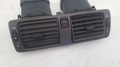 2007 - 2010 Volvo V50 545 Estate Dash Air Vent Centre 39879332