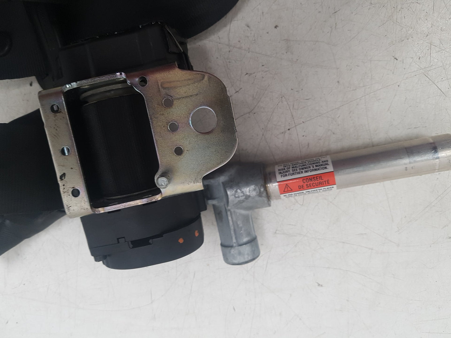2010 - 2016 Volvo S80  Saloon SEAT BELT - CENTRE REAR 39808363