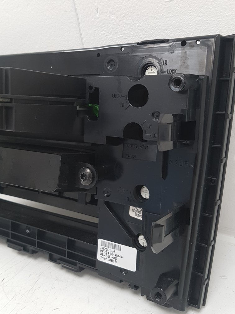 2005 - 2010 Volvo XC90  Estate Radio Controls 30732460
