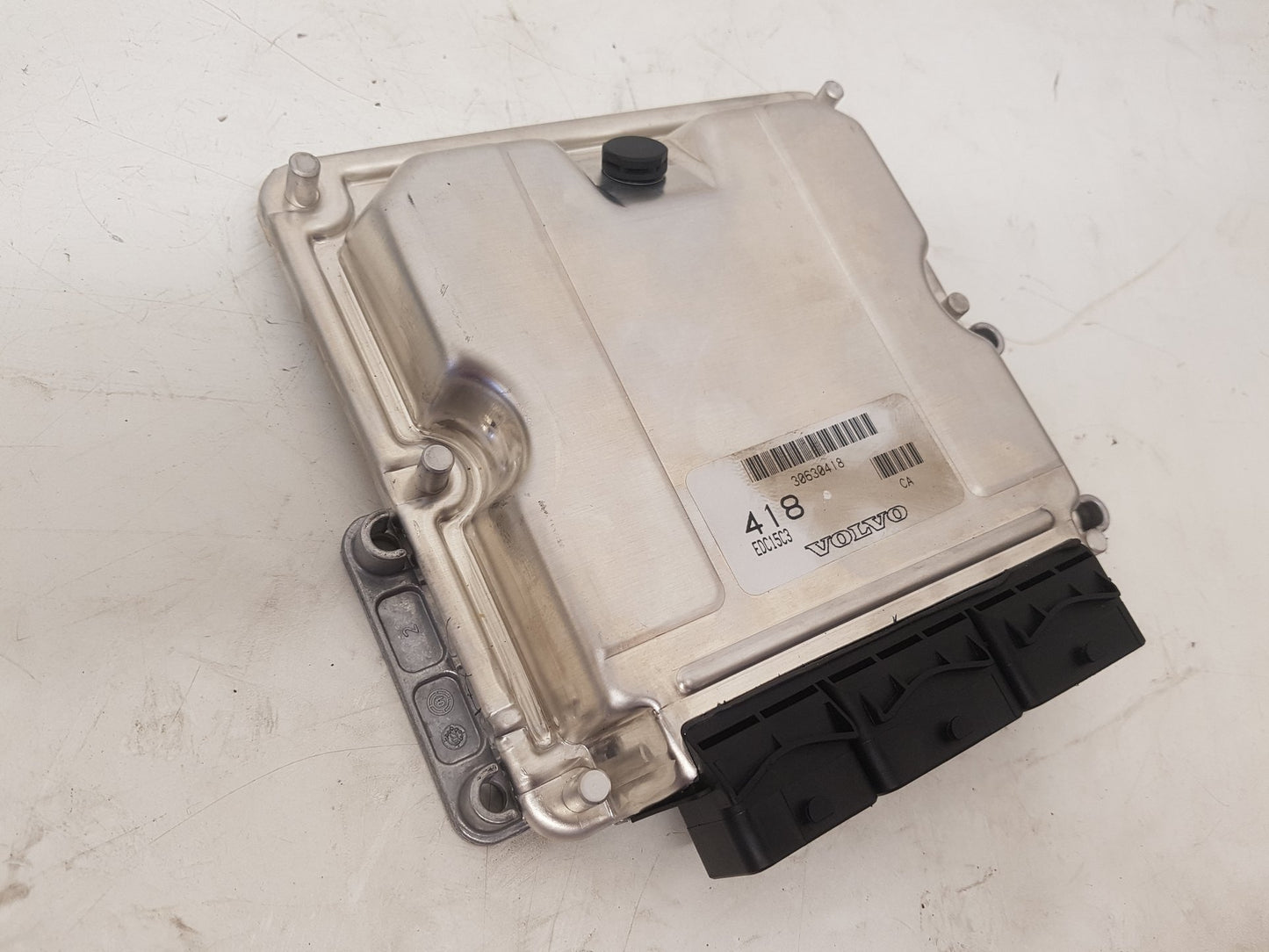 2001 - 2004 Volvo S40  Saloon Engine ECU 30630418