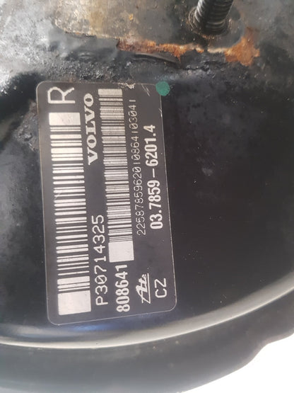 2002 - 2006 Volvo XC90  Estate Brake Booster 30665452