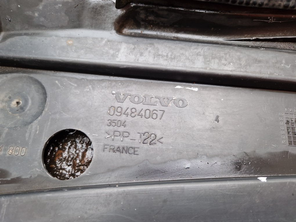 2005 - 2010 Volvo S60  Saloon Front Bumper Under Tray 9484067