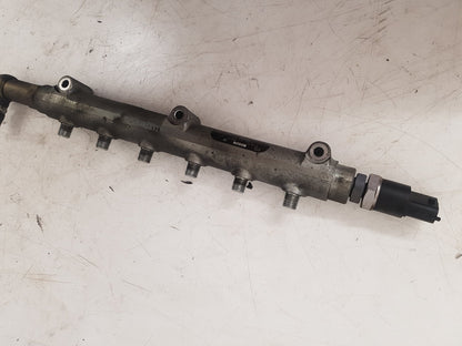 2001 - 2008 Volvo V70  Estate Injection Rail 8658252