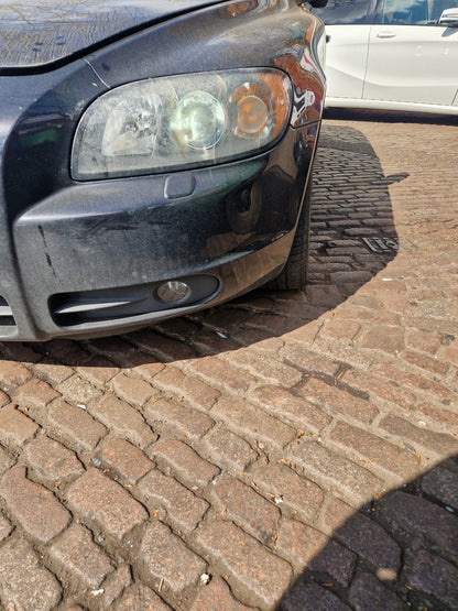 2007 - 2013 Volvo C70  Convertible Front Bumper 39860887 39870638