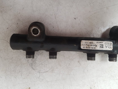 2010 Volvo S40  Saloon Injection Rail 9685297580-02