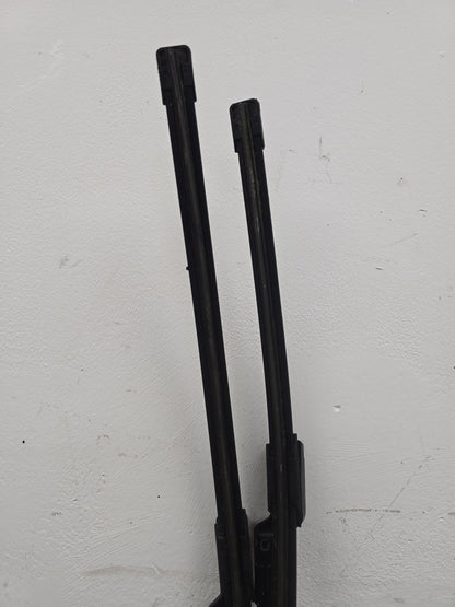 2008 - 2016 Volvo XC70 III 136 Estate FRONT WIPER ARMS (PAIR) 31276004