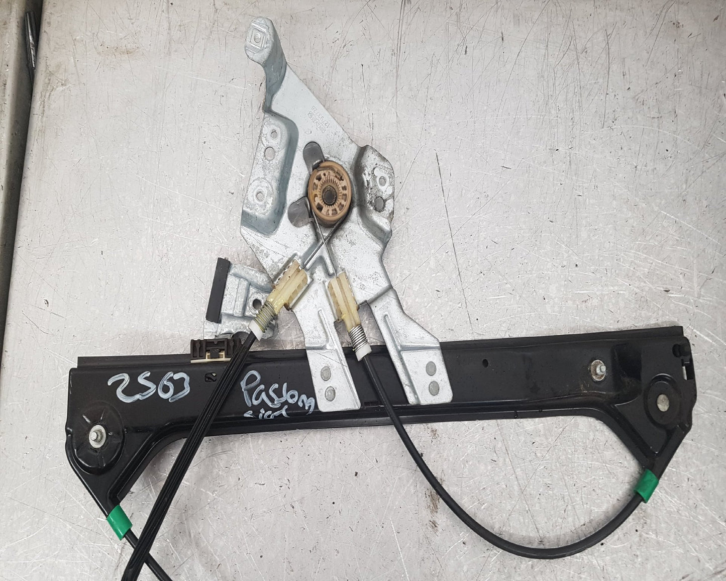 2005 - 2011 Saab 9-3  Estate WINDOW REGULATOR/MECH ELECTRIC  (FRONT PASSENGER SIDE) 12793728