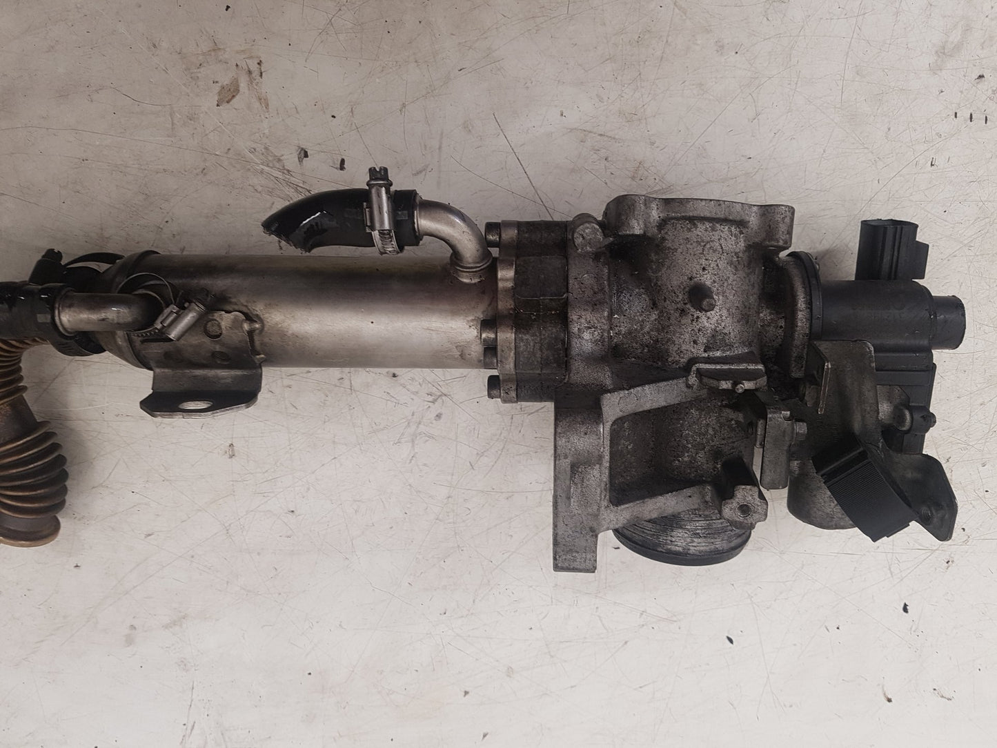 2003 - 2014 Volvo XC90 I 275 Estate EGR VALVE AND COOLER 8801828