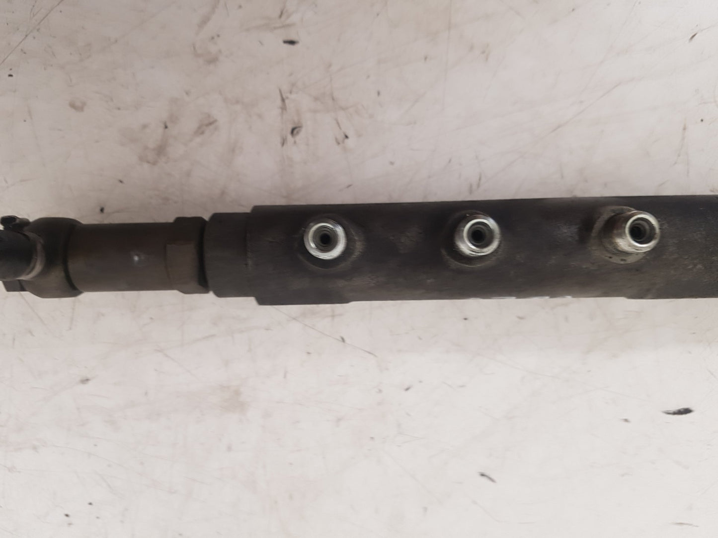 2001 - 2008 Volvo V70  Estate Injection Rail 8658252