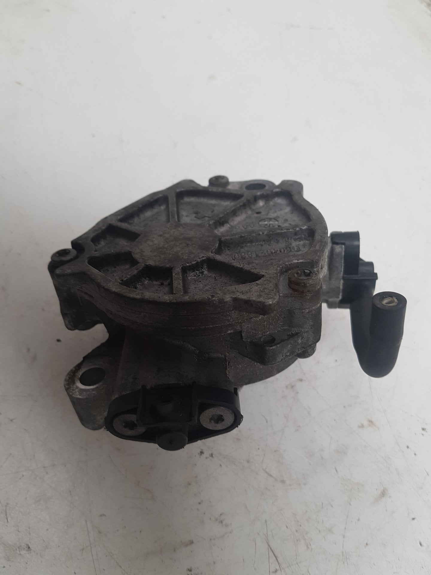 2013 - 2019 Volvo V40 III 525 Hatchback Vacuum/Air Pump 9604021880