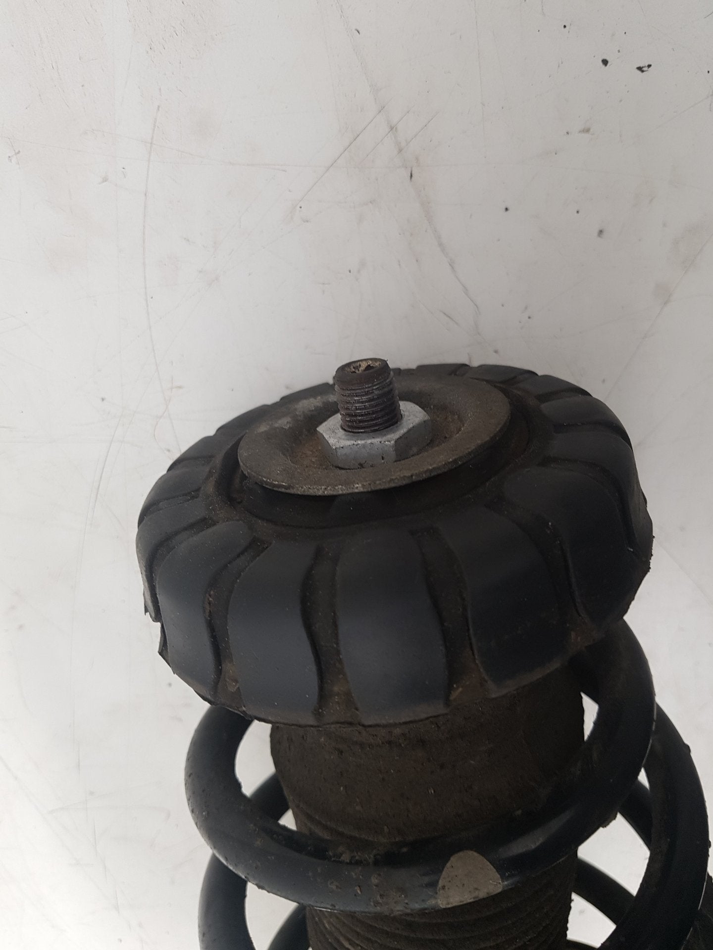 2010 - 2012 Saab 9-5  Saloon Right Front Shock Absorber 367327926