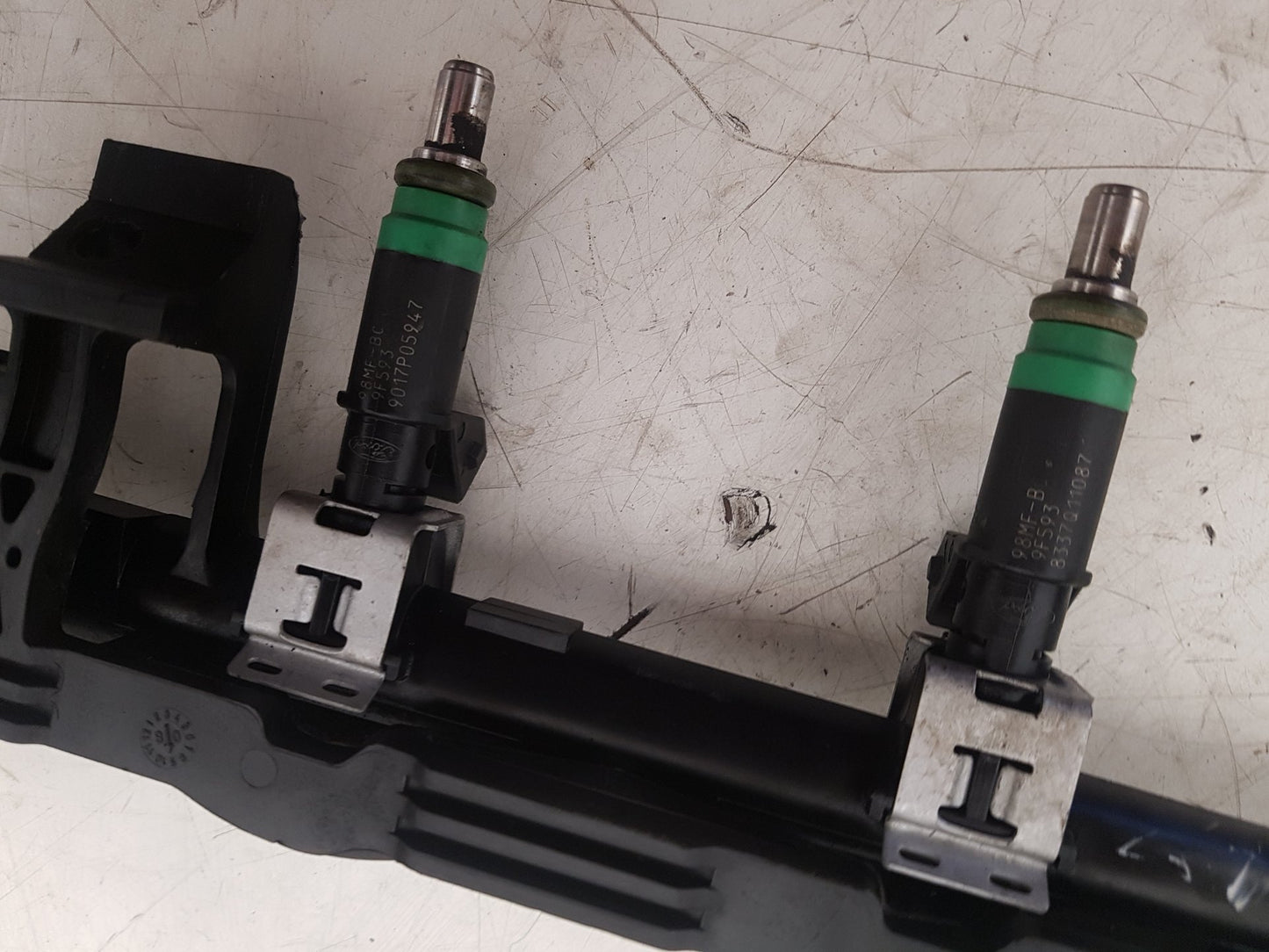 2006 - 2012 Volvo C30  Hatchback Injection Rail 5M5G-9H487