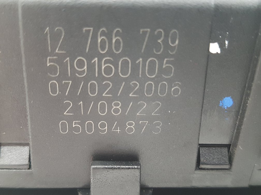 2003 - 2006 Saab 9-3  Estate Interior Fuse Box 12 766 739