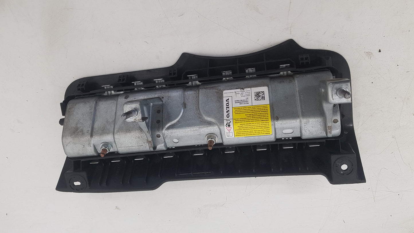 2012 - 2016 Volvo V40  Hatchback Right Airbag 31271434