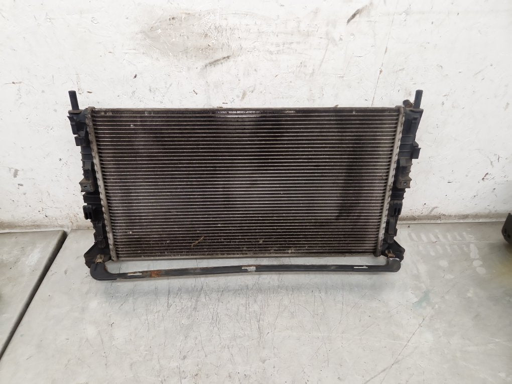 2005 - 2012 Volvo S40  Saloon Radiator 3M5H8005RK
