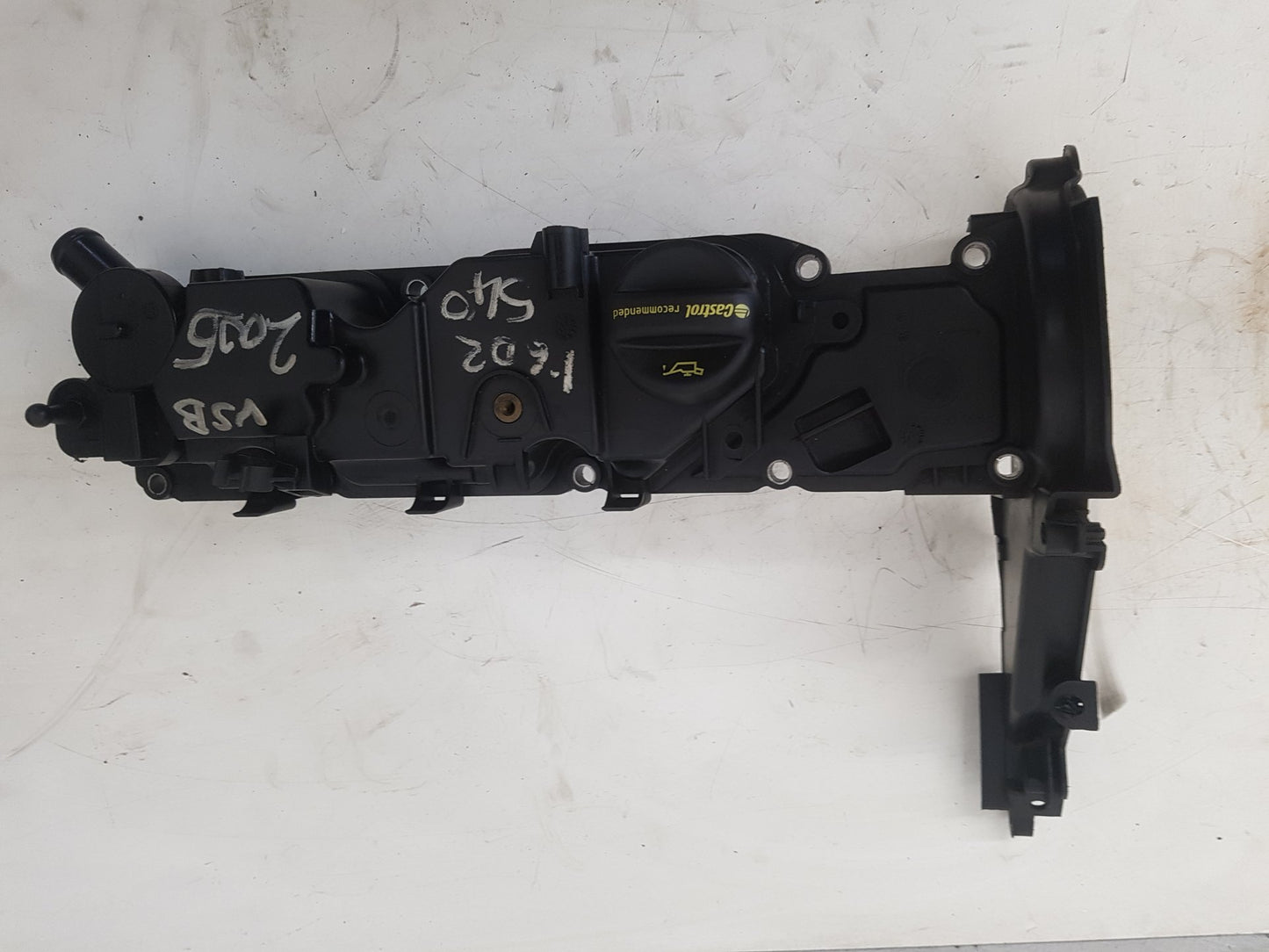 2014 Volvo V40  Hatchback ROCKER VALVE COVER 9689112980