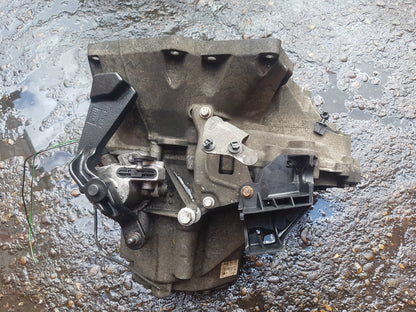2010 - 2012 Volvo V50   Estate Manual Gearbox 1283179