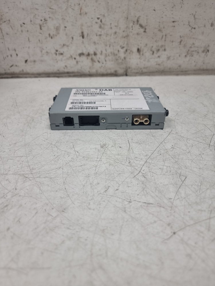 2014 - 2018 Volvo V60  Estate DAB RADIO ECU 31667457AA