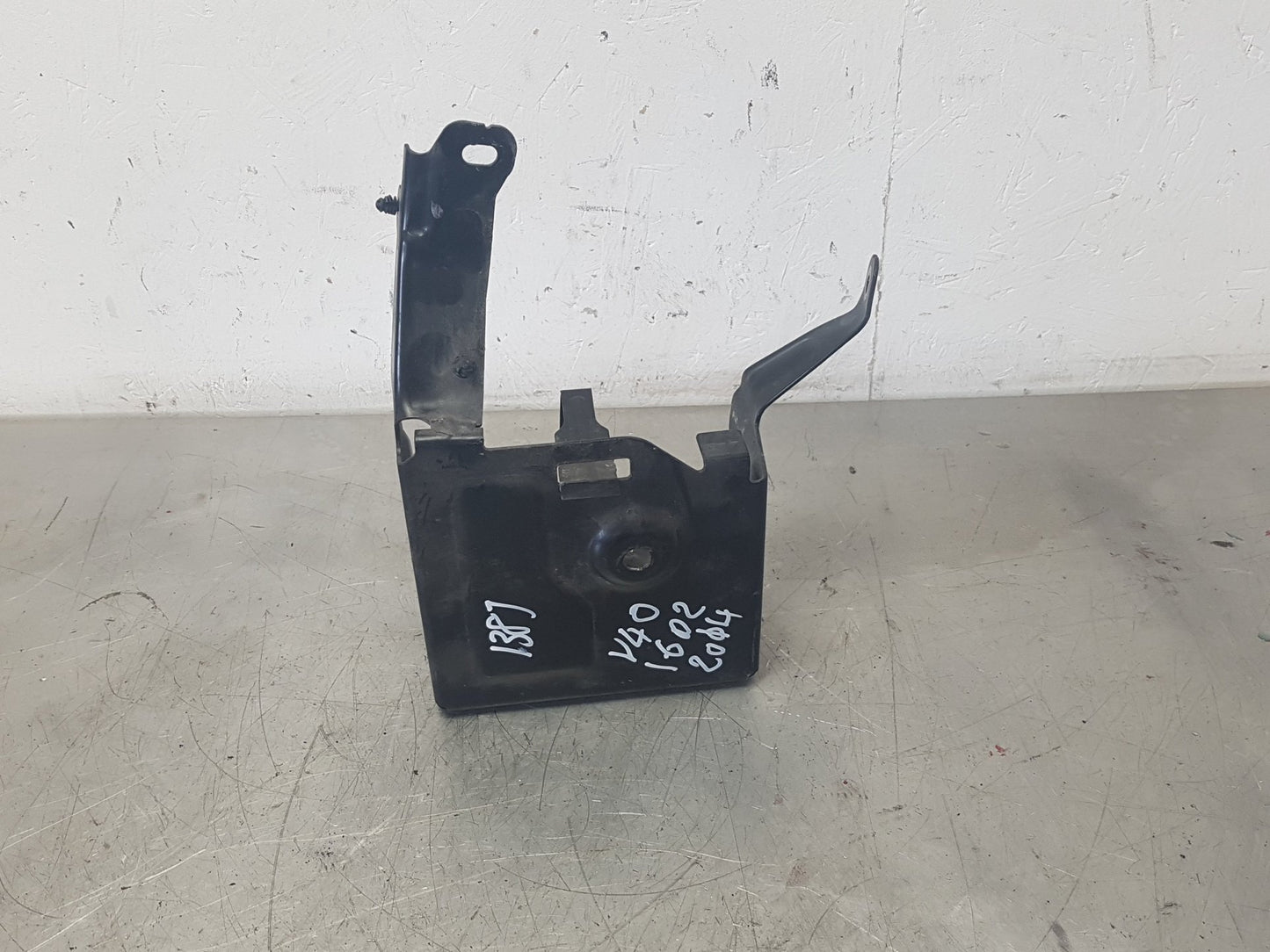 2012 - 2016 Volvo V40 Cross Country  Hatchback Battery Box 31290752