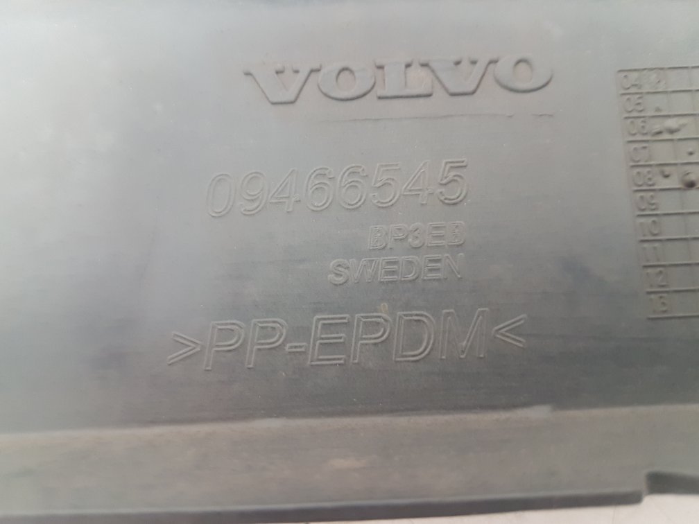 2006 - 2009 Volvo C70  Convertible Left Fog Light Cover 09466545