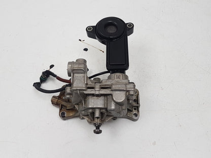 2015 - 2019 Volvo V40 Cross Country  Hatchback Oil Pump 31321050 31670242