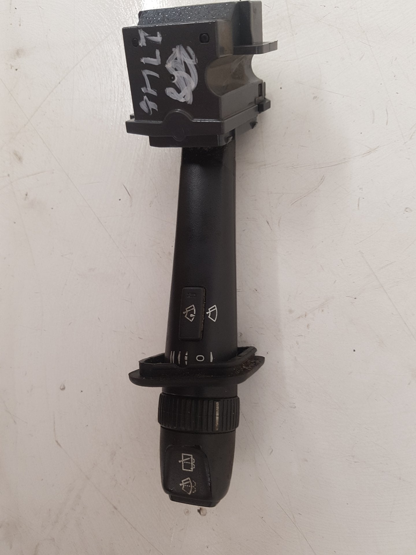 2000 - 2007 Volvo V70  Estate Wiper Switch 30768101